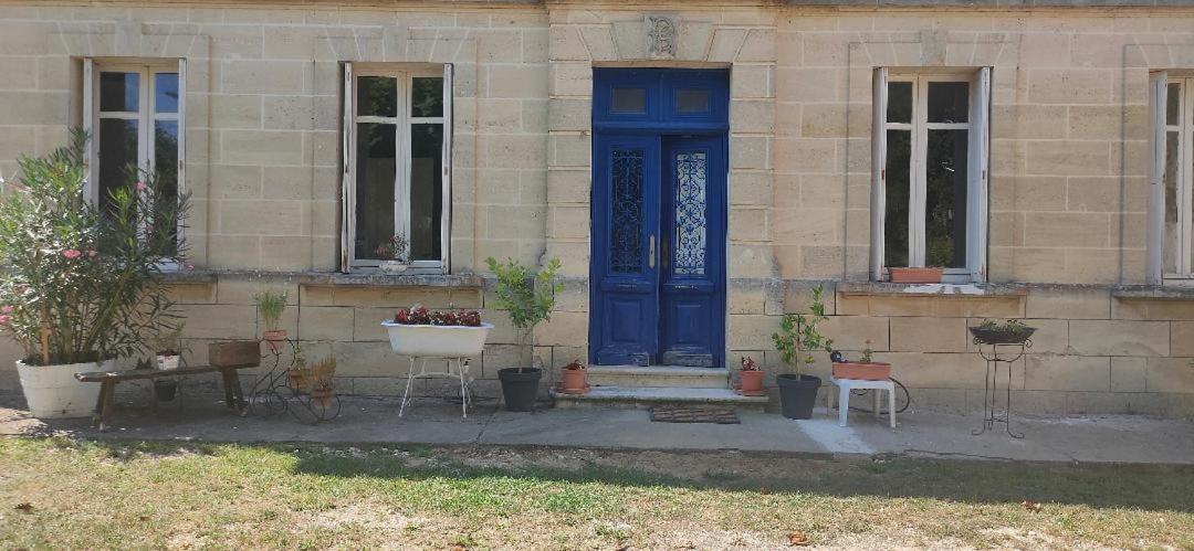Chateau Monichot Organic Vineyard Tauriac  Extérieur photo
